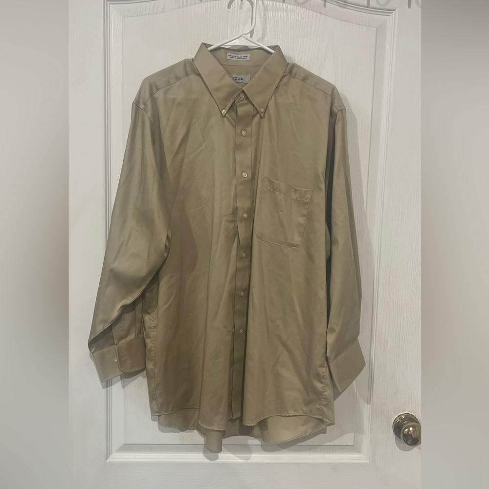 FINAL PRICE NWT 100% Cotton Twill IZod Button Down
